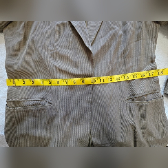 Emporio Armani Tan Women's Jacket - Picture 15 of 16